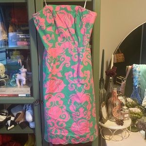 Lilly Pulitzer pink and green dress with crab and fish design 8 vintage